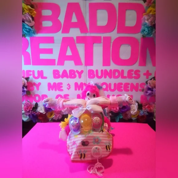 ((SOLD)) #150👉🏼MOTORCYCLE DIAPER CAKE ("FOR A BABY GIRL") - Picture 3 of 10